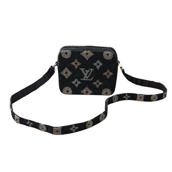 Beaded Crossbody/Clutch - Picture 2 of 4